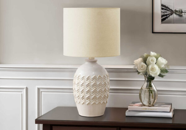 19"H TABLE LAMP IVORY CERAMIC / BEIGE SHADE - Image 2
